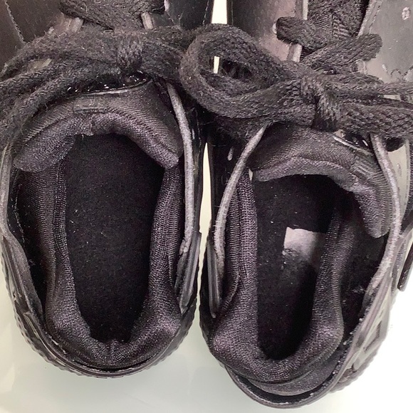 Nike black Huarache run sneakers kid size 12C EUC - Picture 8 of 16